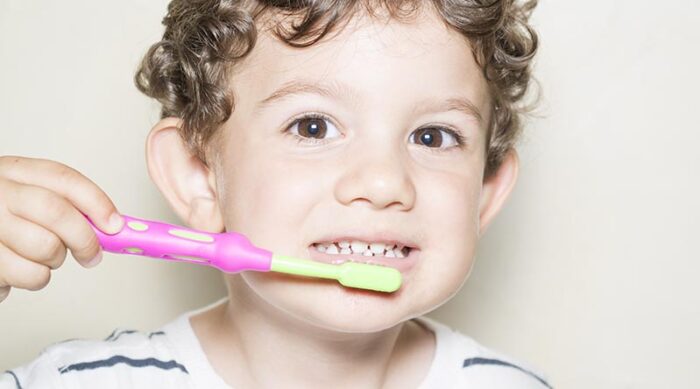 Kinderzahnpasta im Ökotest: Worauf sollten Eltern achten?